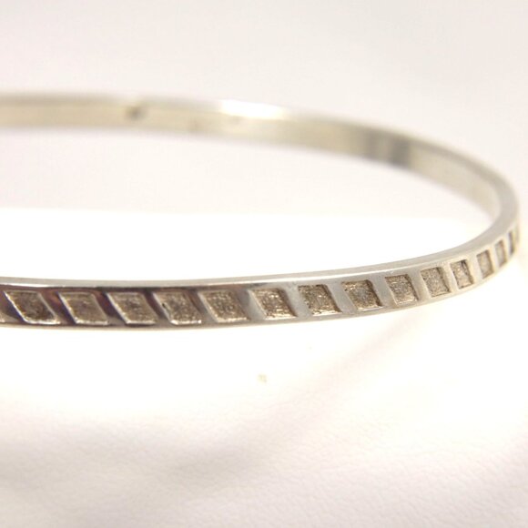 Navajo RWF Jewelry - VTG 925 Sterling Silver Navajo Stacking Bracelet 8in Bangle RWF 3.5mm 10g